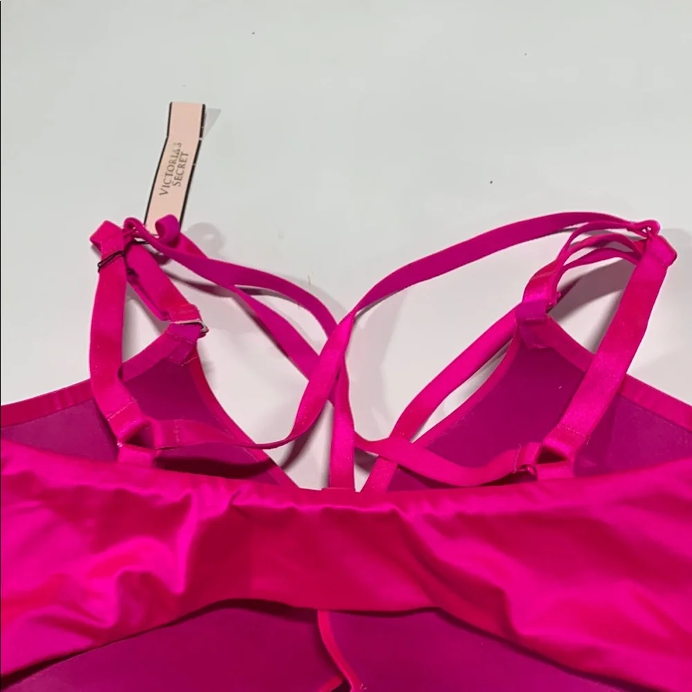 Victoria’s Secret - 32DD Vibrant Pink Women's Push-up Bra 7136‎
